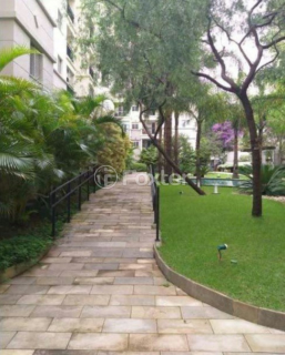 Image 76 - 1037085